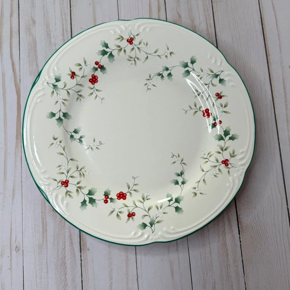 Pfaltzgraff Winterberry 10